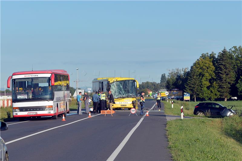 Varaždin: U sudaru dva autobusa i automobila 13 ozlijeđenih