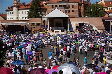 Kardinal Bozanić u Mariji Bistrici: Slijediti zauzimanje za čovjeka blaženog Alojzija Stepinca