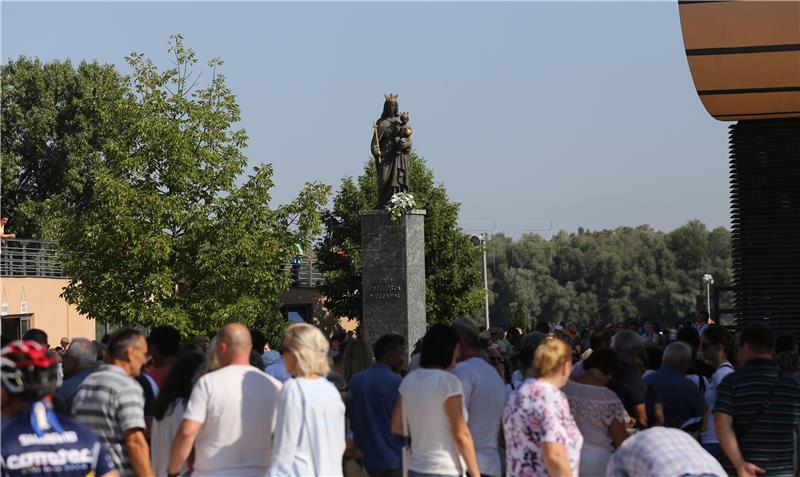 U aljmaškom svetištu Gospe od Utočišta nekoliko desetaka tisuća vjernika 