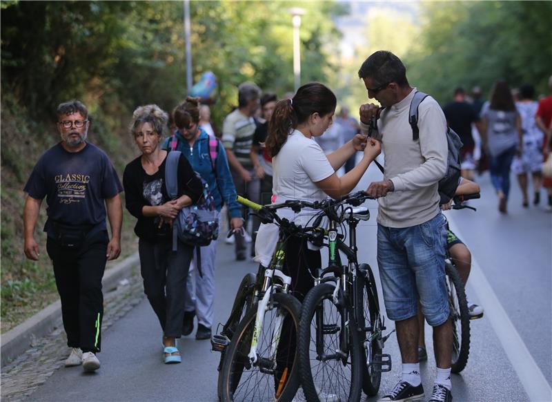 U aljmaškom svetištu Gospe od Utočišta nekoliko desetaka tisuća vjernika 