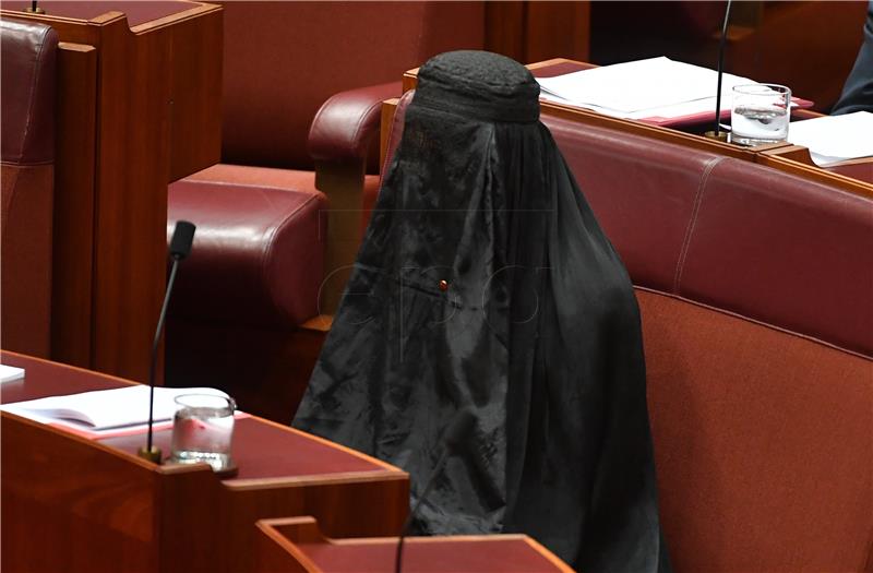 AUSTRALIA POLITICS PAULINE HANSON BURQA