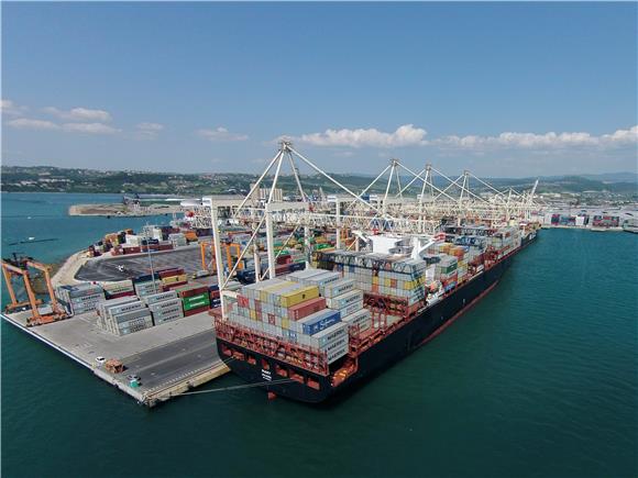 Port of Koper may be affected by future Austrian rail bypass - expert