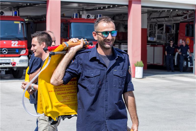 Vatrogasnoj zajednici Splitsko-dalmatinske županije donirana vatrogasna oprema