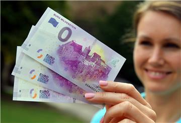 Special souvenir: Castle Mildenstein sells 0 euro bills