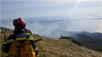 Sjeverni Velebit gori tjedan dana, nije ga ugasila niti kiša