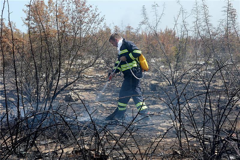 Požari na Mljetu i Promini pod kontrolom