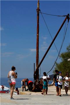 Goli Otok - turisti