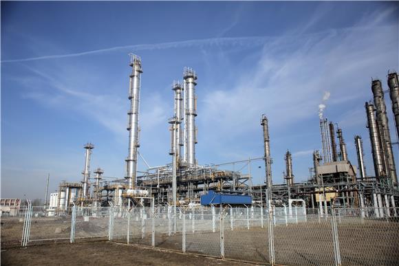 Sisak refinery workers against transfer of oil to Rijeka refinery