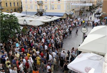 Prosvjed " Ne porezu na nekretnine"