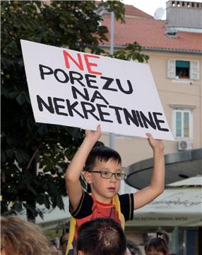 Prosvjed " Ne porezu na nekretnine"