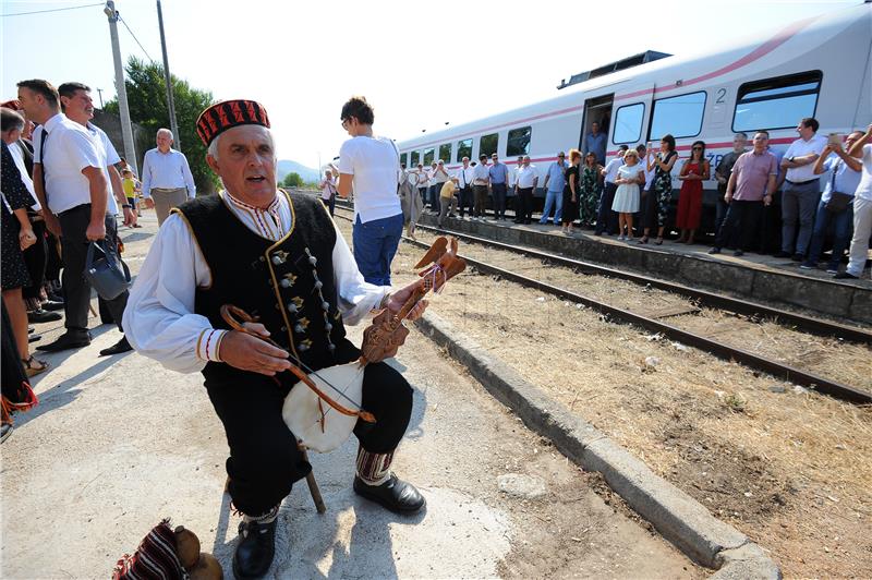 Vlak slobode u Primorskom Dolcu