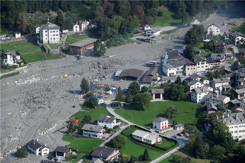 (FILE) SWITZERLAND SWITZERLAND BONDO LANDSLIDE