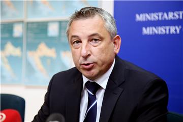 Konferenciji za novinare ministra Štromara