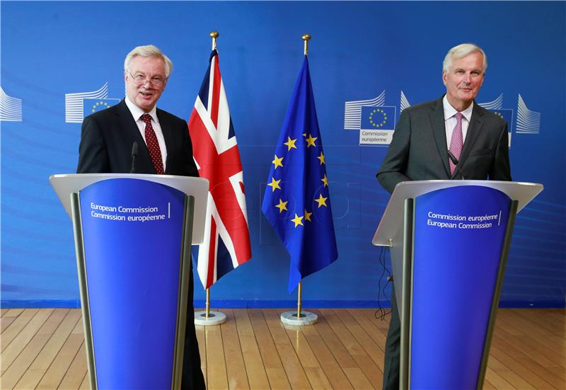 Barnier poziva Britance da ozbiljno pristupe pregovorima