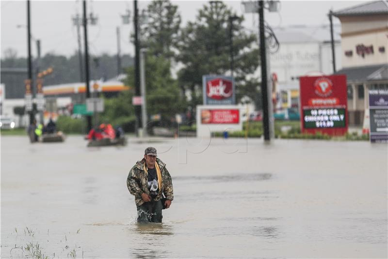 Houston uveo policijski sat kako bi spriječio pljačku i oružane napade