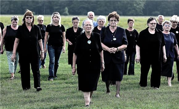 Black balloons distributed in Bosnia to shed light on 7,000 war missing