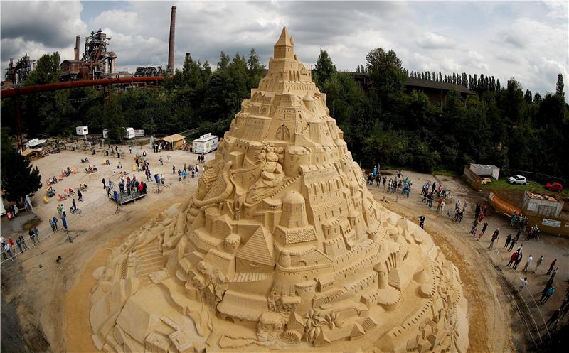 GERMANY CURIOSITY SAND CASTLE