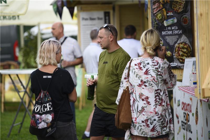 Na starom Hajdukovom placu u Splitu danas je otvoren dvodnevni Split Food festival