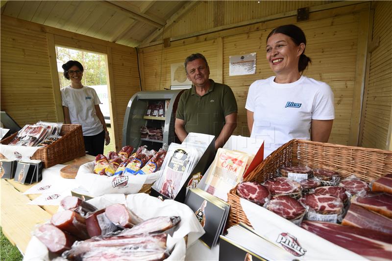 Na starom Hajdukovom placu u Splitu danas je otvoren dvodnevni Split Food festival