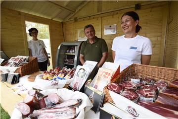 Na starom Hajdukovom placu u Splitu danas je otvoren dvodnevni Split Food festival