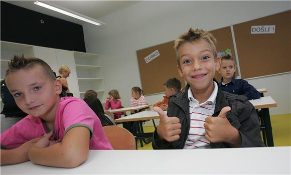 S počekom škole kreće Školska shema prehrane - besplatnih obroka voća, povrća, mlijeka