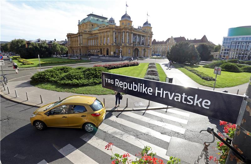 Zagreb: Postavljene ploče Trga Republike Hrvatske na bivšem Trgu maršala Tita