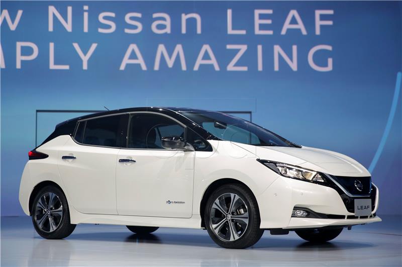 JAPAN AUTOMOBILE NISSAN LEAF