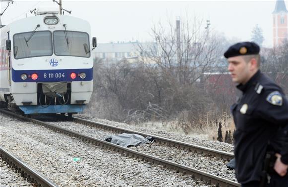 U naletu vlaka u Jastrebarskom poginuo muškarac