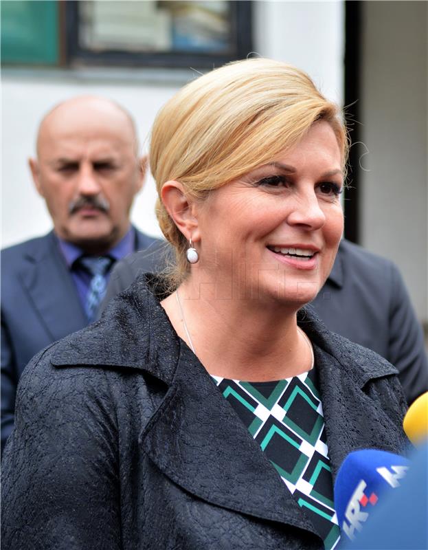 Predsjednica Republike posjetila vojarnu u Gospiću