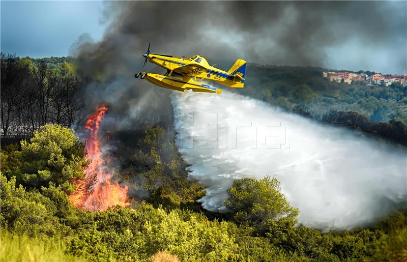 Vlada nagradila i pilote i zrakoplovne tehničare 93. zrakoplovne baze HRZ i PZO-a