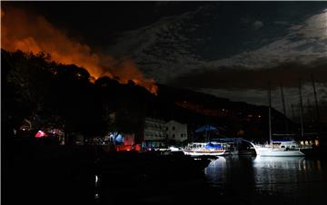 Gori u Krilu Jesenicama, Podstrani i Bajnicama