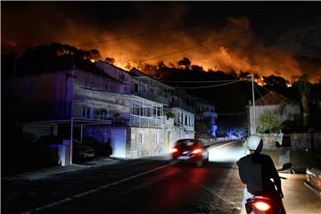 Gori u Krilu Jesenicama, Podstrani i Bajnicama