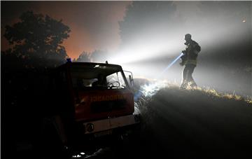 Gori u Krilu Jesenicama, Podstrani i Bajnicama