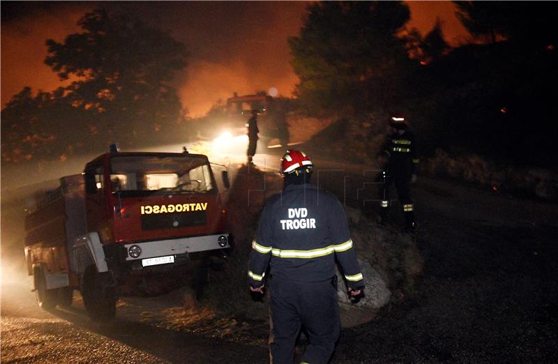 Gori u Krilu Jesenicama, Podstrani i Bajnicama