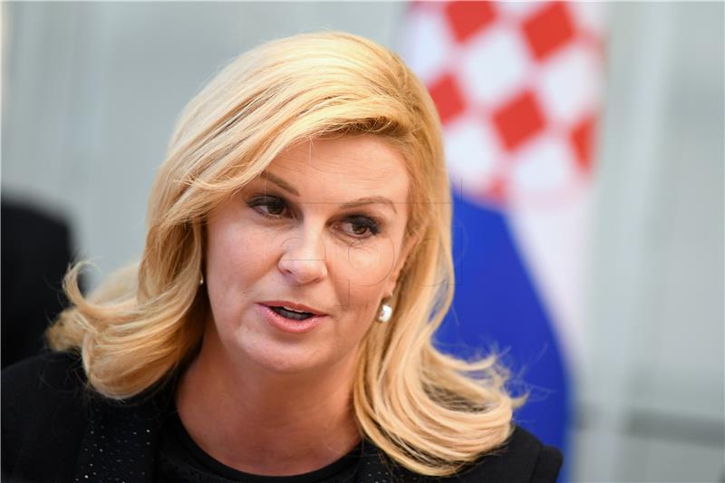 Grabar-Kitarović neugodno iznenađena mađarskom blokadom hrvatskog članstva u OECD-u