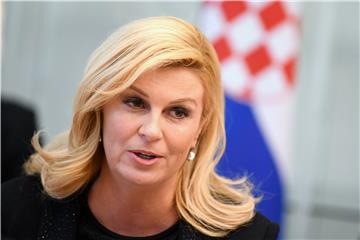 Grabar-Kitarović neugodno iznenađena mađarskom blokadom hrvatskog članstva u OECD-u