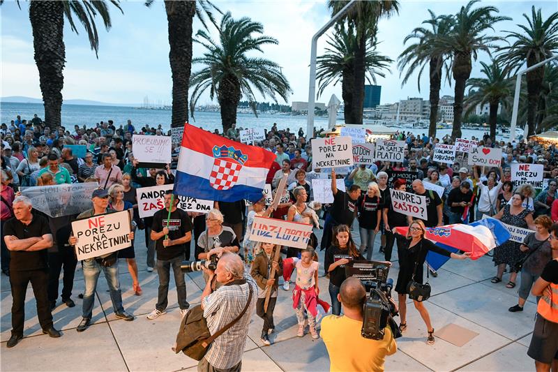 Protest against property tax held in Split