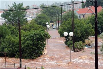 Kiša "potopila" otok Ugljan