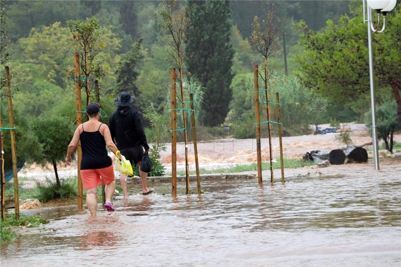 Kiša 'potopila' otok Ugljan