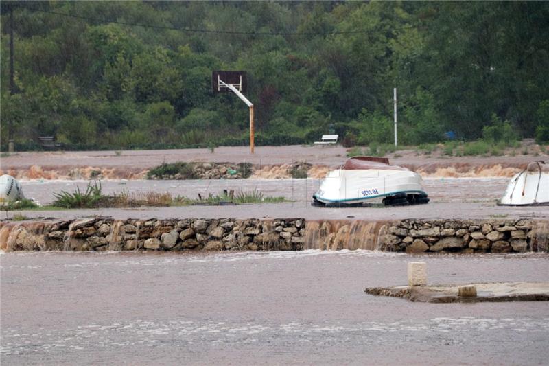 Kiša 'potopila' otok Ugljan