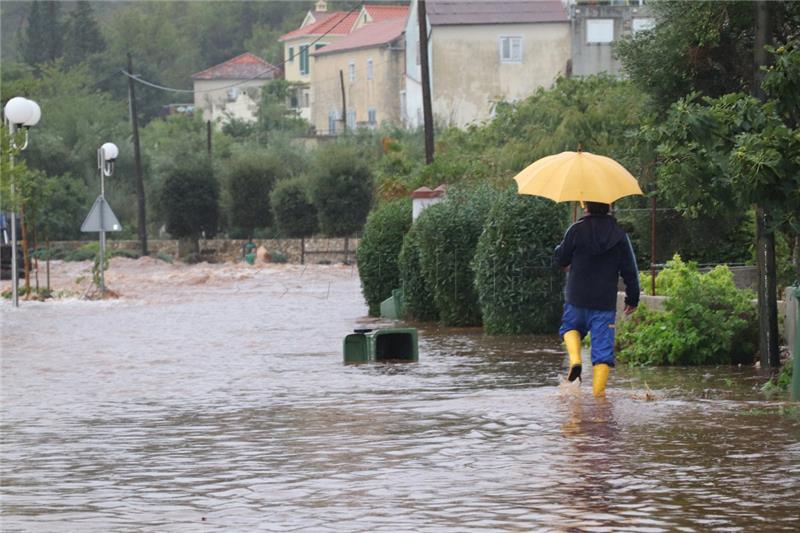 Kiša 'potopila' otok Ugljan