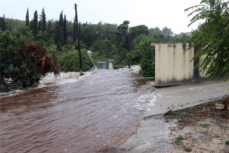 Kiša 'potopila' otok Ugljan