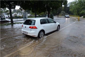 U Zadru u dva sata palo više kiše nego u dva mjeseca