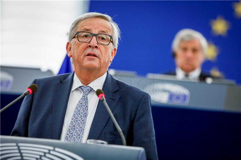 FRANCE EU PARLIAMENT JUNCKER