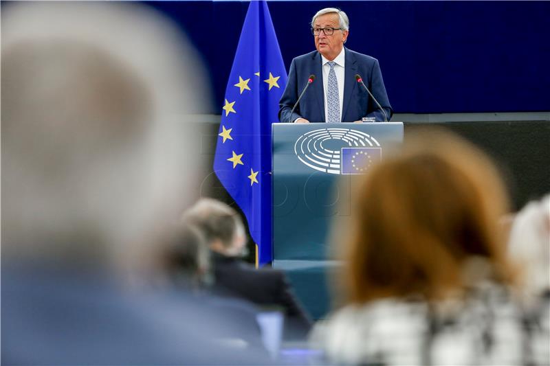 FRANCE EU PARLIAMENT JUNCKER