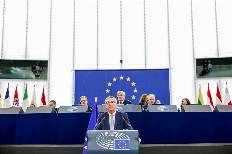 FRANCE EU PARLIAMENT JUNCKER