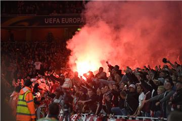 EL: Arsenal - Koln 3-1, utakmica kasnila sat vremena