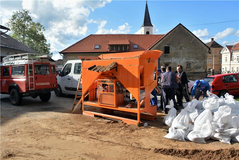 Premijer i ministri posjetili Ogulin nakon jakog nevremena