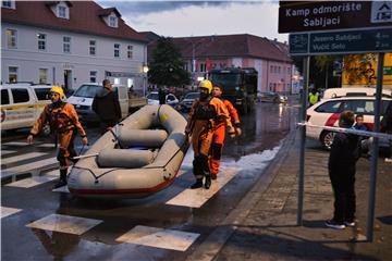 Policija angažirala dodatne snage na popljavljenom području