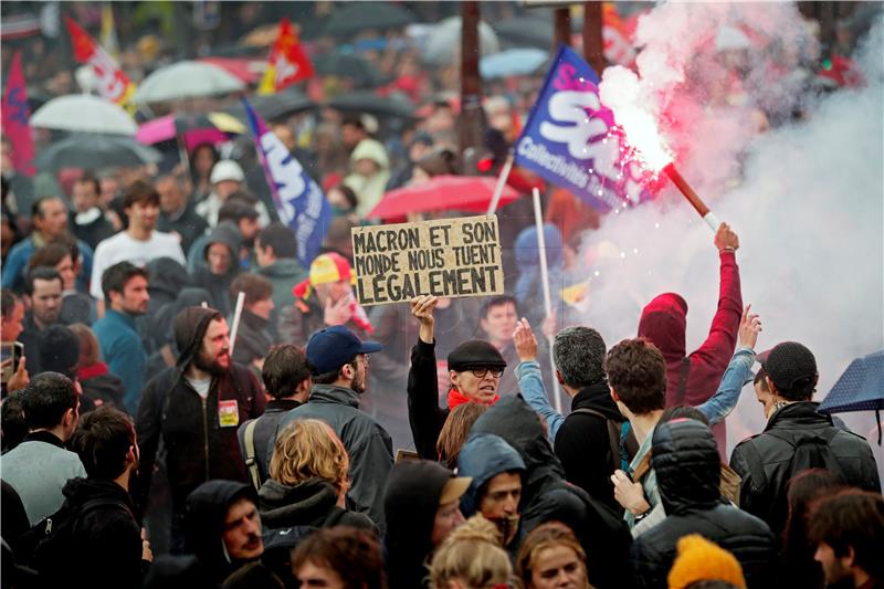 Francuski sindikati i ljevica pripremaju 10 dana otpora Macronovim reformama